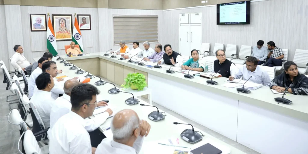 प्रदेश में छाएगी हरियाली, यूपी सीएम की अगुवाई चलेगा 'वृहद वृक्षारोपण अभियान'