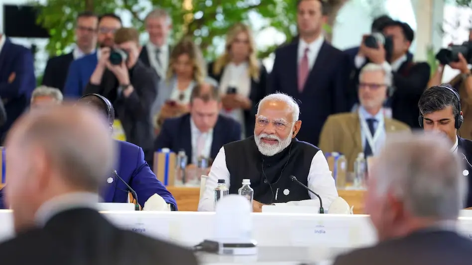 पांच दिनों की विदेश यात्रा पर पीएम मोदी, G-7 शिखर सम्मेलन में लेंगे हिस्सा