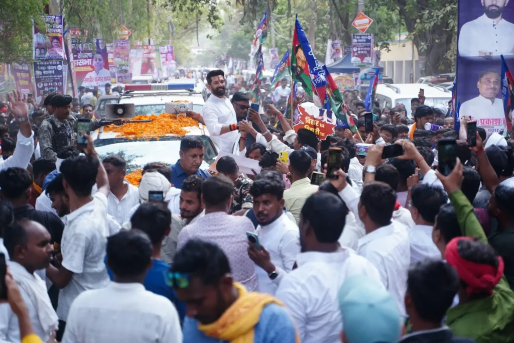 बिहार चुनाव के लिए चिराग ने भरी हुंकार, उठाया RJD और कांग्रेस का नाकाब 