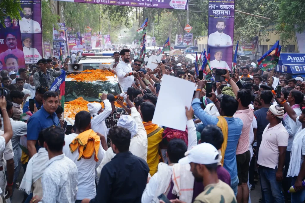 बिहार चुनाव के लिए चिराग ने भरी हुंकार, उठाया RJD और कांग्रेस का नाकाब 
