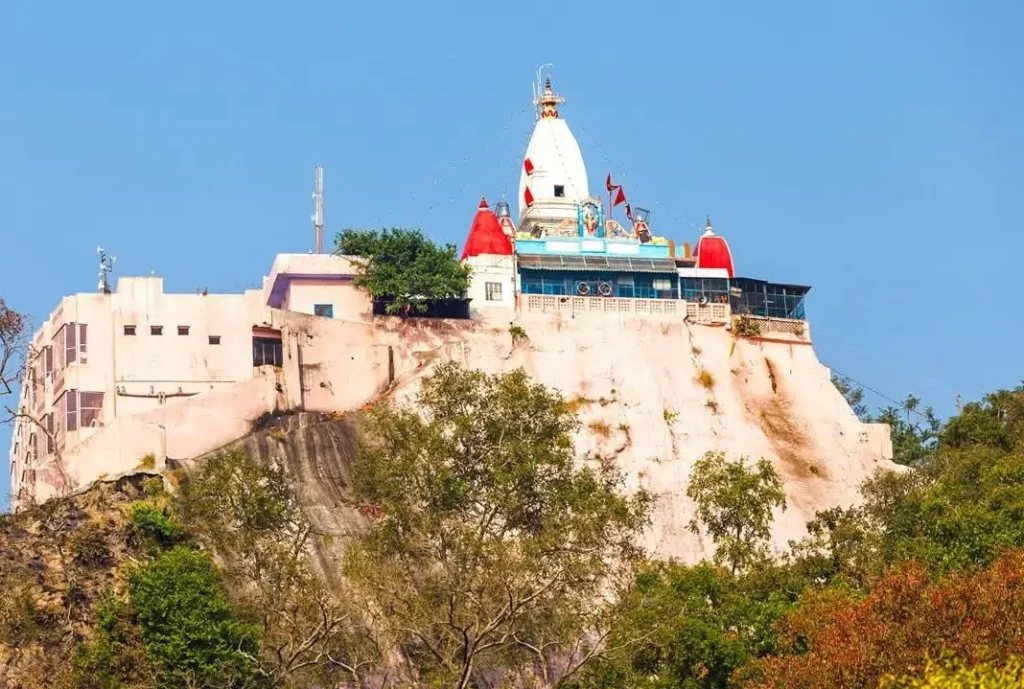 हरिद्वार के मनसा देवी मंदिर में मची भगदड़, अफवाह बनी हादसे की वजह