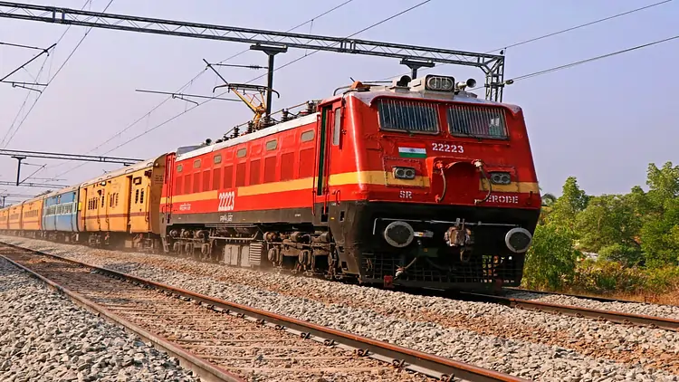 रेलवे का नया लगेज नियम: तय सीमा से ज्यादा सामान पर होगा जुर्माना, एयरपोर्ट जैसी सख्ती