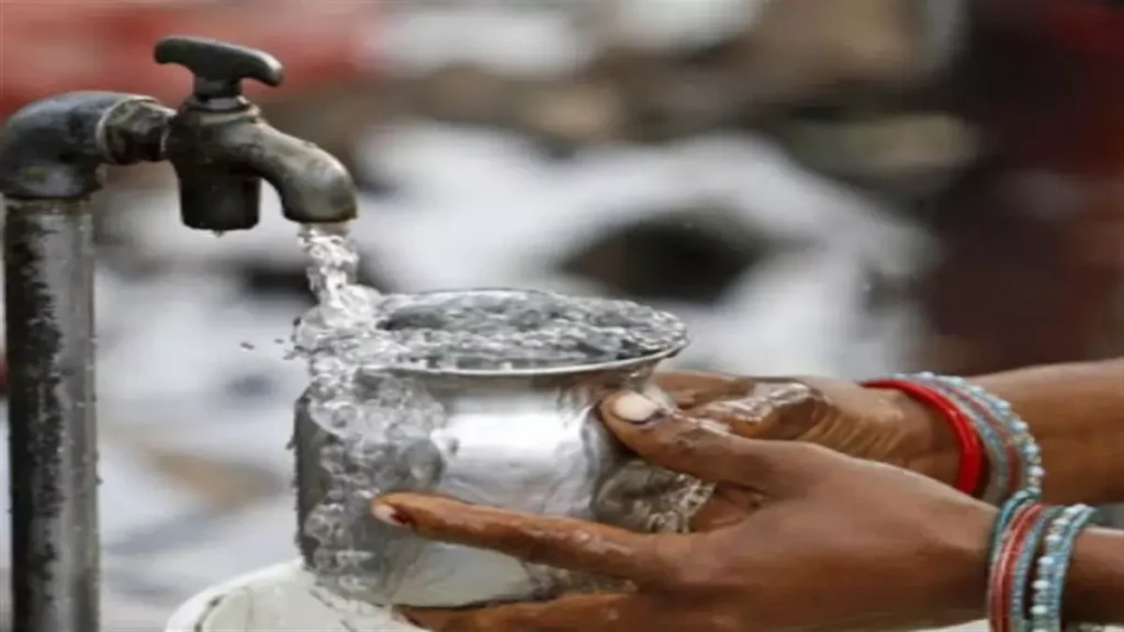 इस्माइलगंज में गंदे पानी का संकट, जलकल विभाग पर उठे सवाल