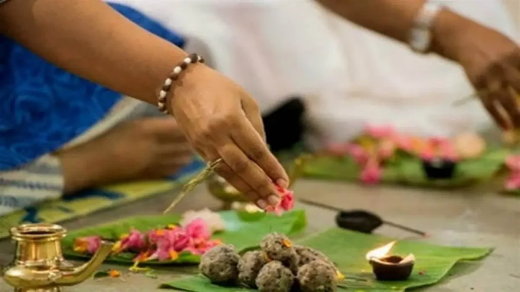 गुरुवार का ज्ञान: गुरु शिक्षा में जानें पितृ दोष से कष्ट और उसका निदान