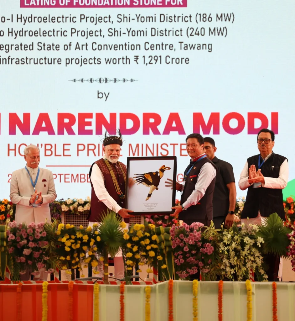 नवरात्र पर पीएम मोदी का अरुणाचल को 5100 करोड़ का तोहफ़ा, कांग्रेस पर साधा निशाना