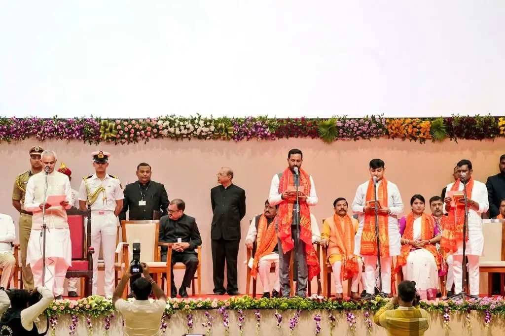 भूपेंद्र पटेल कैबिनेट 3.0: हर्ष संघवी डिप्टी CM, रिवाबा जडेजा की एंट्री के साथ नया राजनीतिक समीकरण