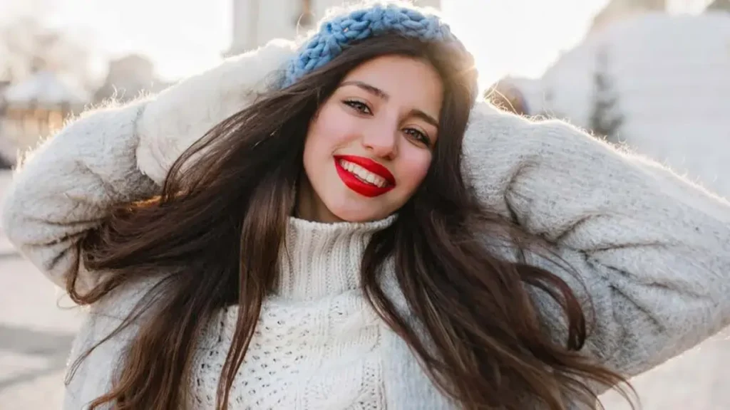सर्दियों का स्टाइल गाइड: ट्रेंडी विंटर ड्रेस लुक्स