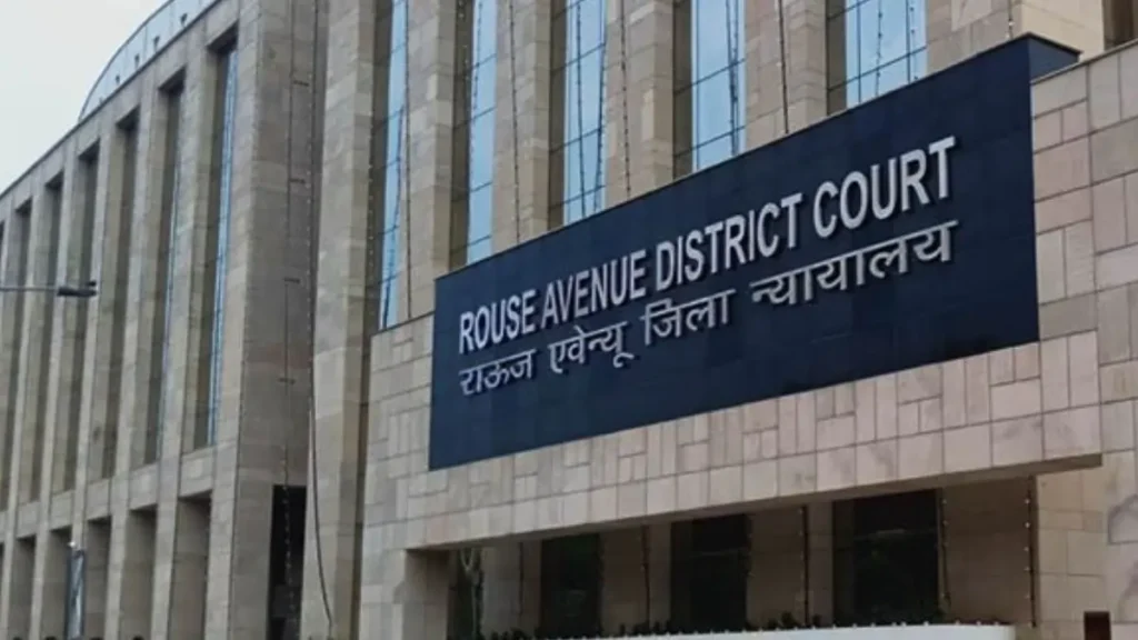 सोनिया गांधी को वोटर लिस्ट जालसाजी मामले में कोर्ट का नोटिस