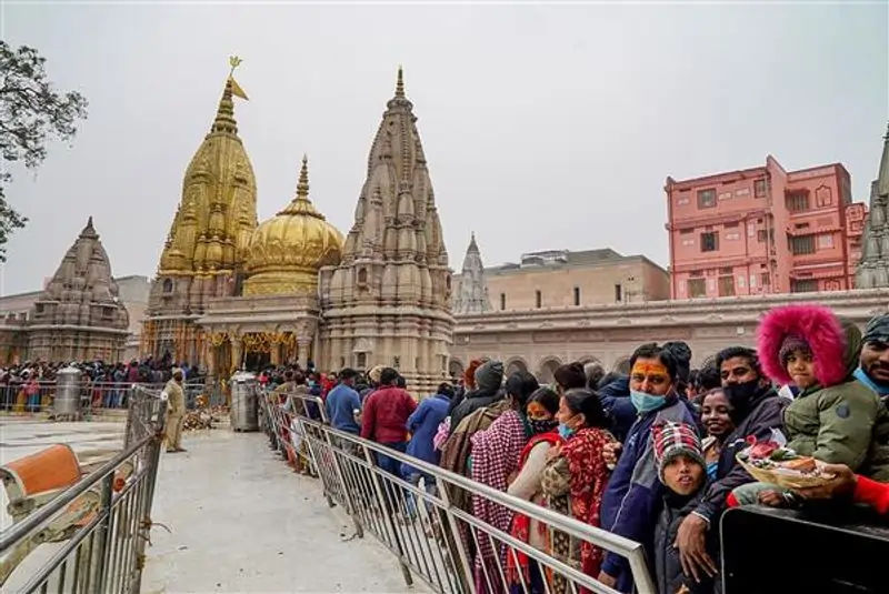 विश्वनाथ मंदिर में कड़ी सुरक्षा व्यवस्था, “नो-व्हीकल जोन” घोषित