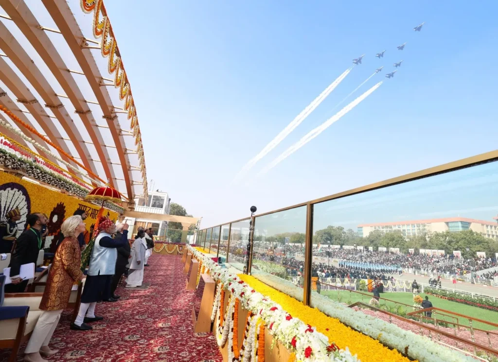 राष्ट्रीय ध्वज को 21 तोपों की सलामी, क्या है इसकी परंपरा
