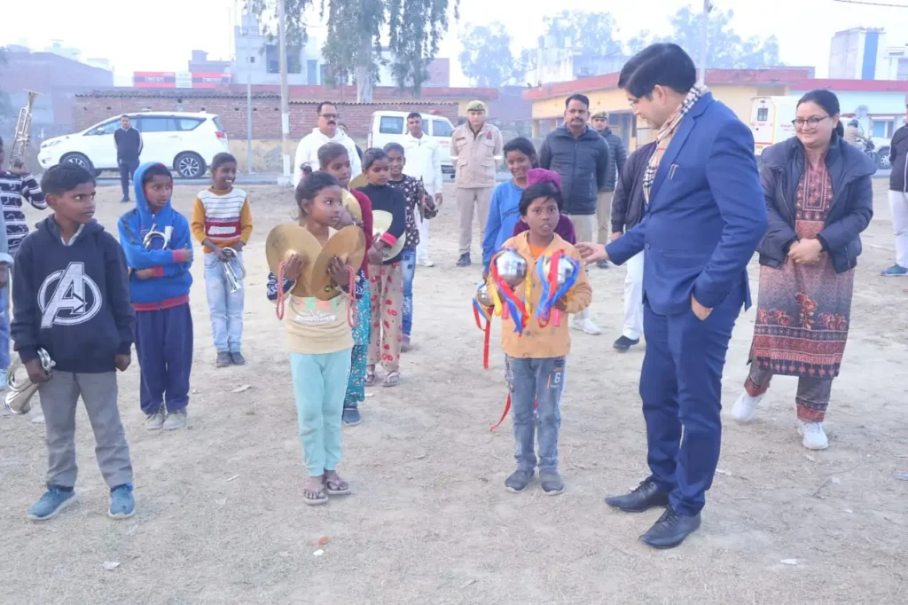 भीख मांगने वाले संभल के 30 बच्चे रचेंगे इतिहास, लखनऊ परेड में दिखेगा हुनर 