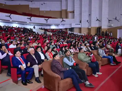 ‘बनारस फिजियो कॉन्क्लेव 2026’ में लखनऊ के डॉ. रजनीश तिवारी सम्मानित