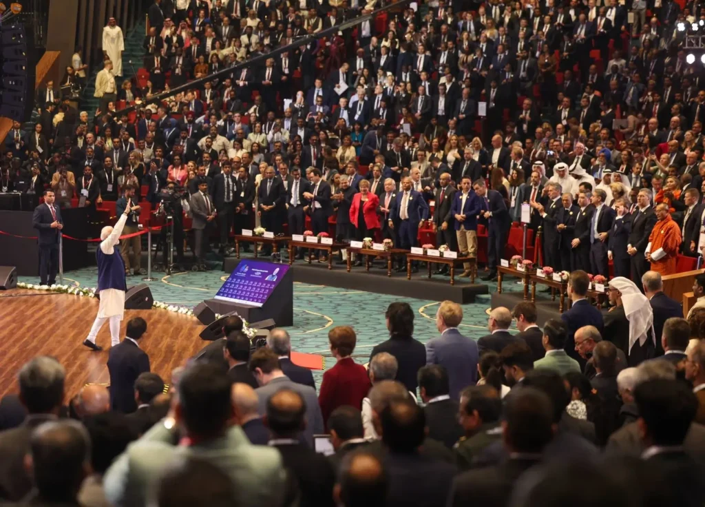 AI समिट में मैक्रों बोले – भारत डिजिटल क्रांति का वैश्विक मॉडल