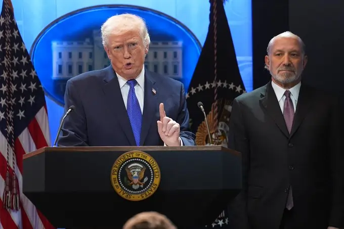 डोनाल्ड ट्रंप का नया दांव: SC के फैसले के बाद 10% वैश्विक टैरिफ लागू