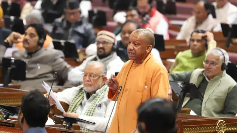 आयुष विभाग और मतदाता सूची पर AAP ने योगी सरकार को घेरा