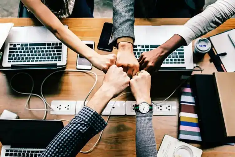 गुरुवार का ज्ञान: गुरु शिक्षा में सीखे ग्रहों का व्यापार से संबंध