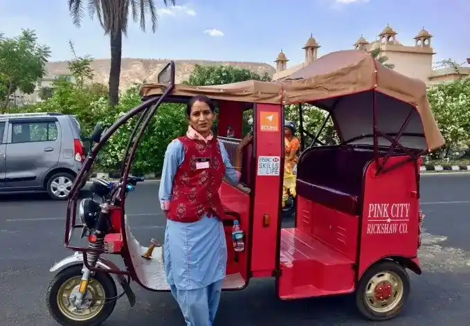 यूपी में तैयार हो रही महिला ई-रिक्शा पायलटों की फौज, सफर रहेगा सुरक्षित