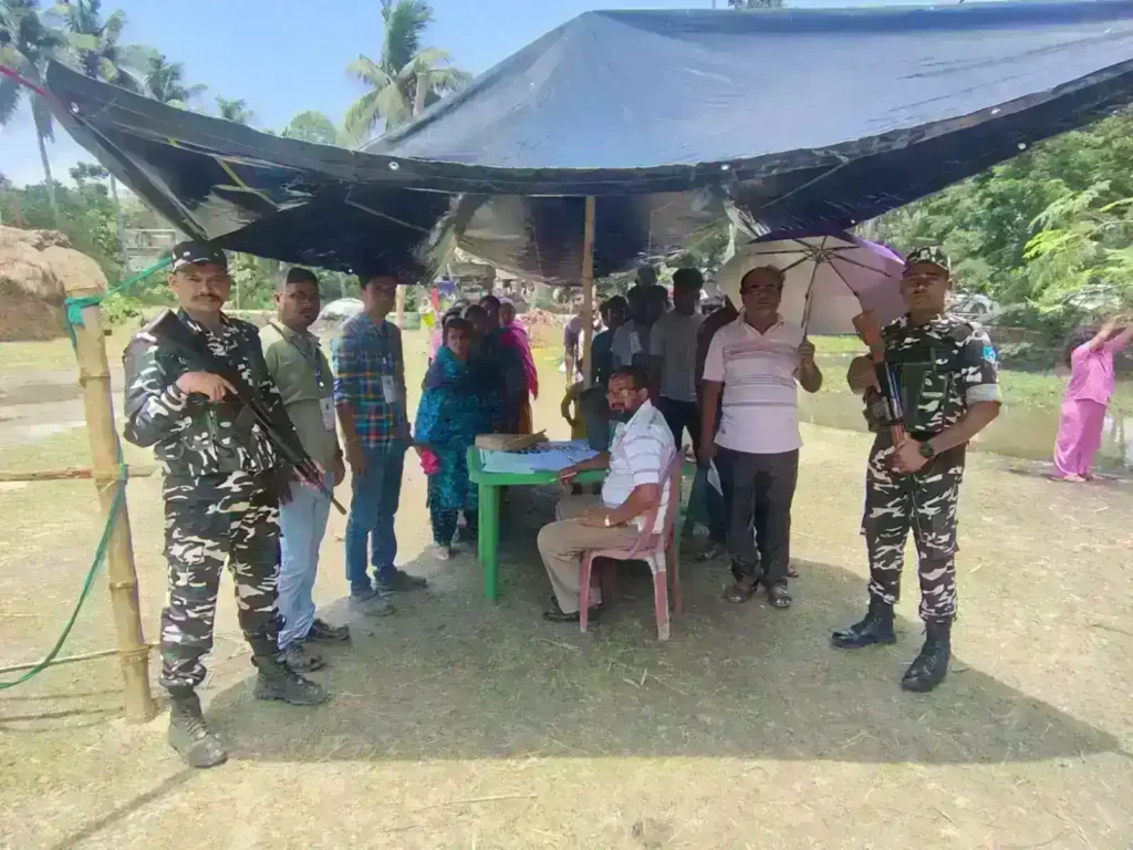 TMC को SC से झटका, ECI फैसले पर रोक नहीं