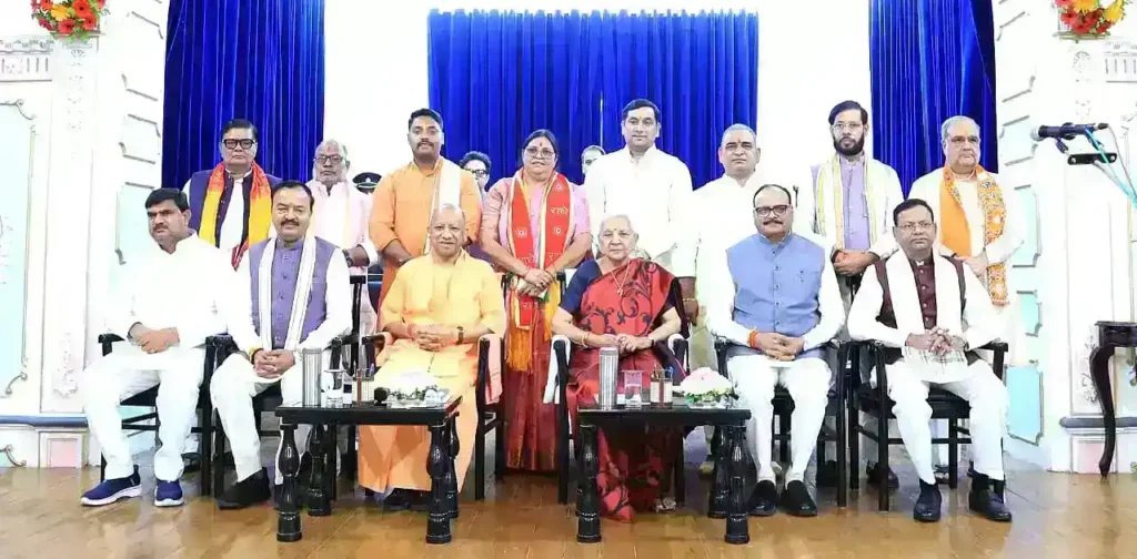 यूपी मंत्रिमंडल विस्तार: 6 नए मंत्री शामिल, 2 को प्रमोशन